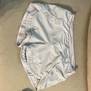 Medium Women’s Hylete shorts